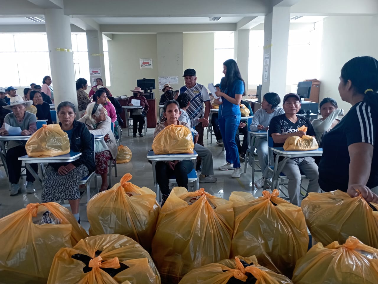 El Porvenir: Entregan bolsas de alimentos a 40 personas de OMAPED - La ...